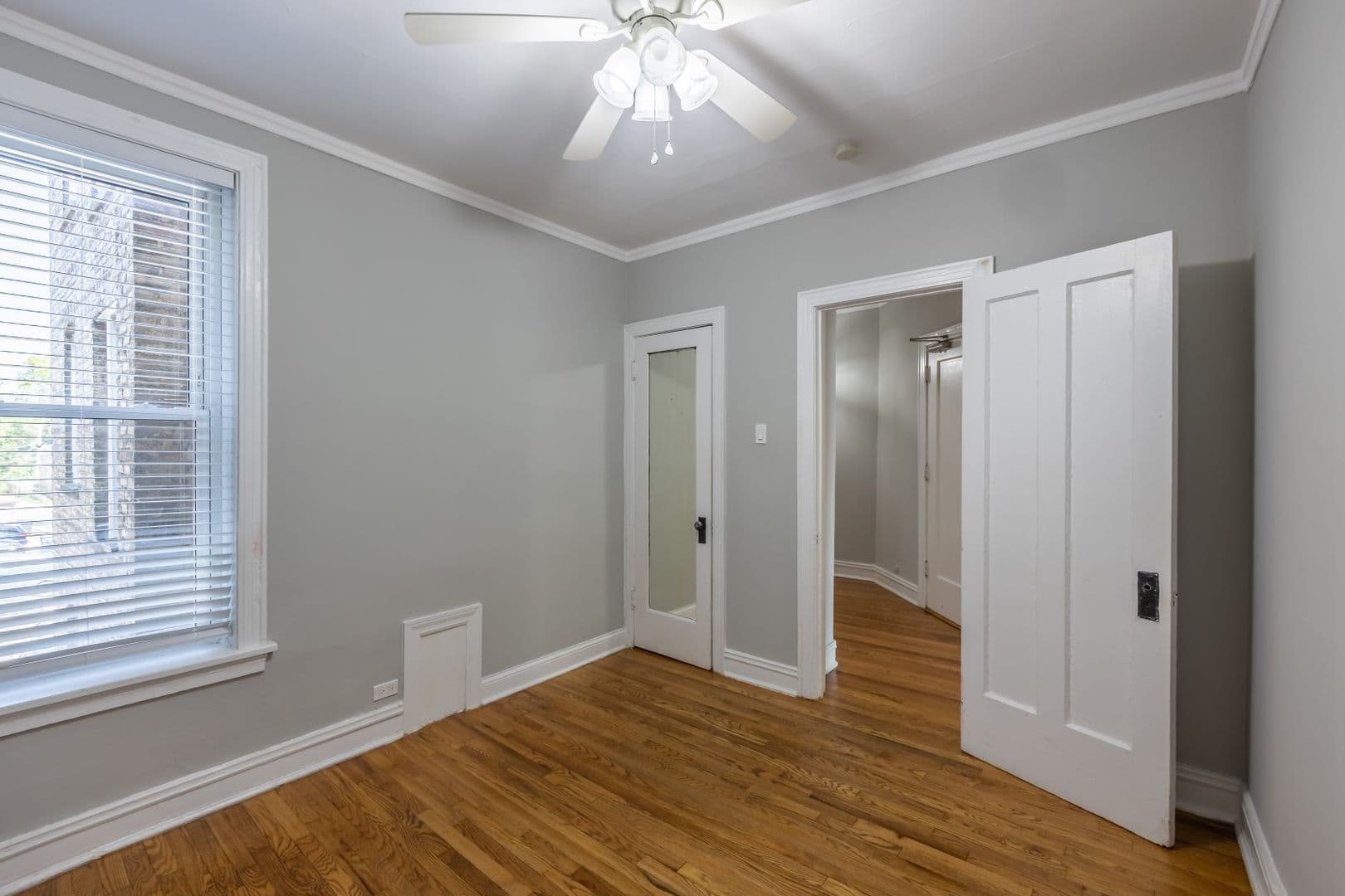 Evanston Apartment: 127-129 Ridge/829-833 Dobson