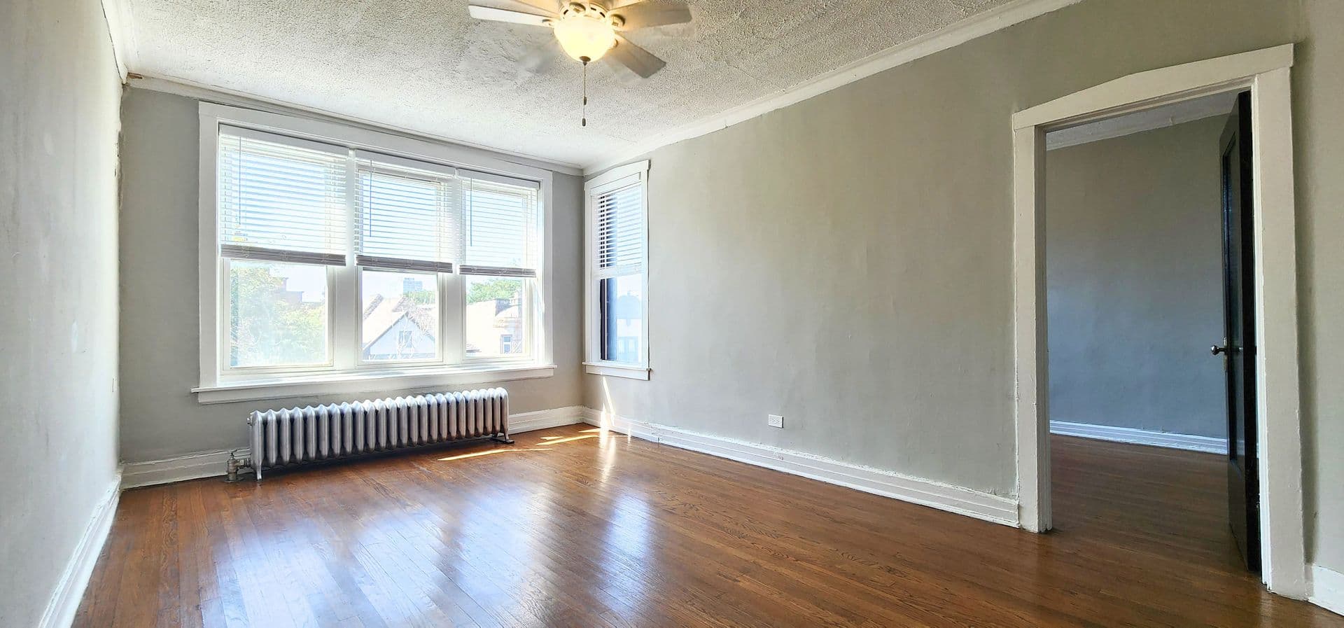 Chicago Apartment: 4851-57 S. Evans/740-42 E. 49th Street