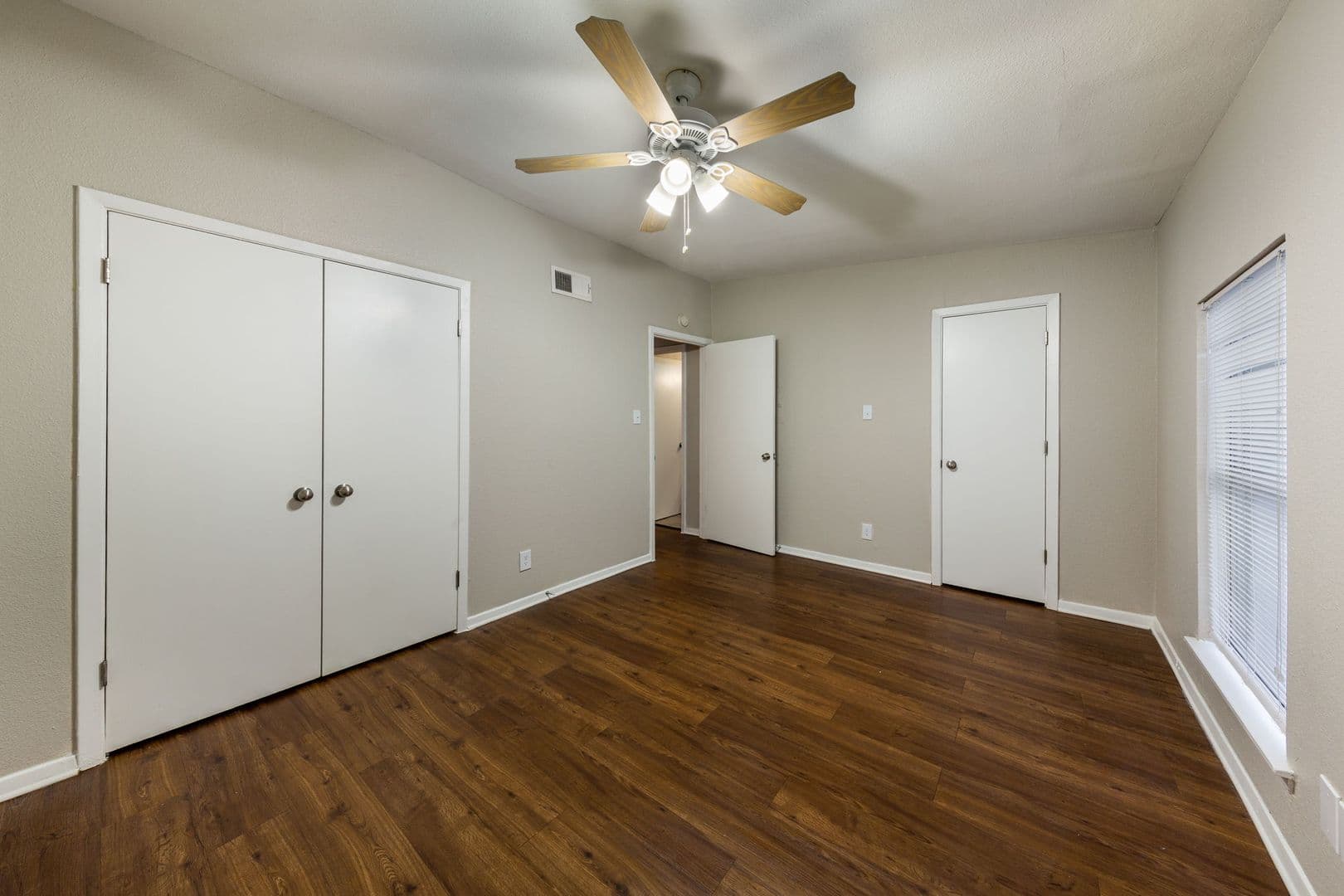 Austin Apartment: 1900 Burton Dr