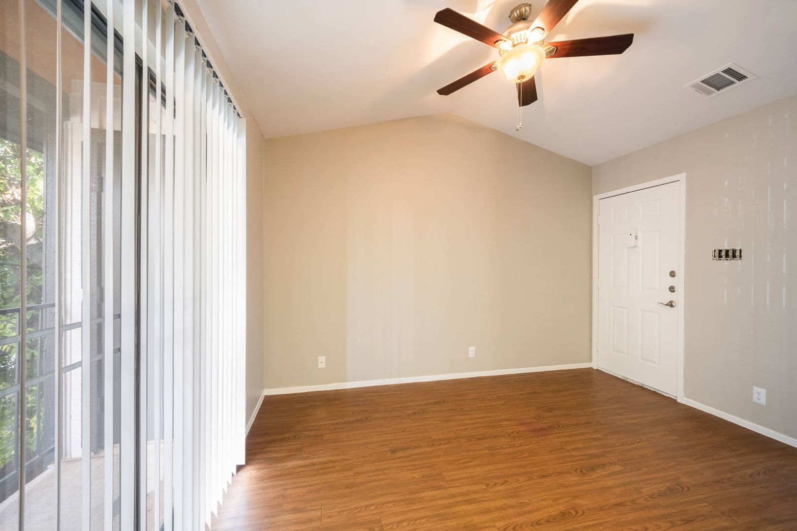 San Marcos Apartment: 1623 Aquarena Springs Drive