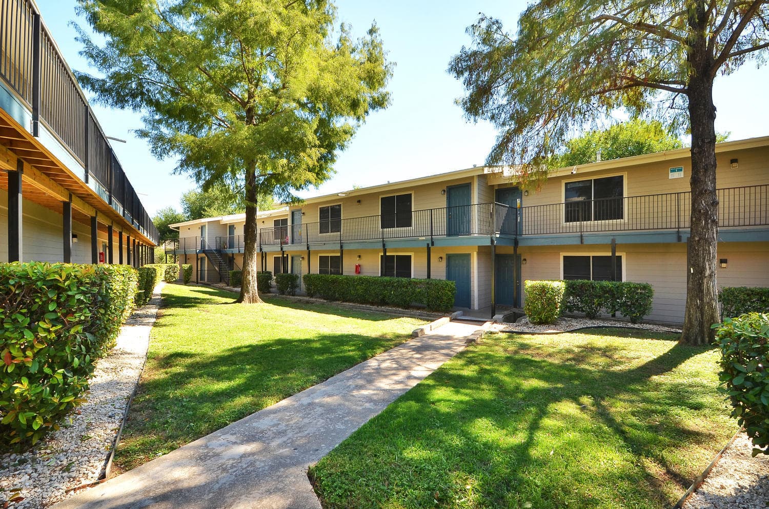 Austin Apartment: 1900 Burton Dr