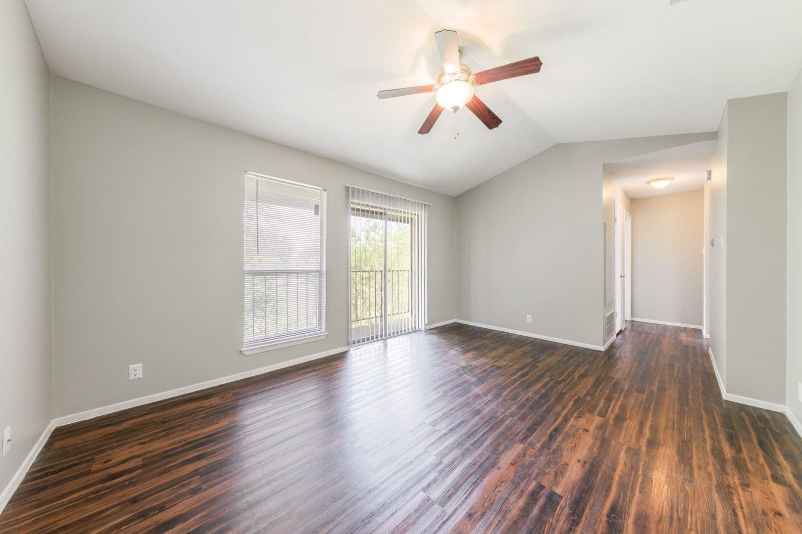 San Marcos Apartment: 1623 Aquarena Springs Drive