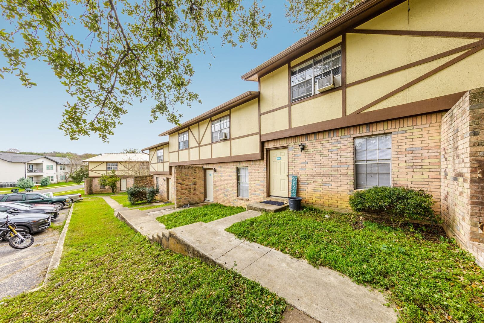 San Marcos Apartment: 317 Craddock Avenue