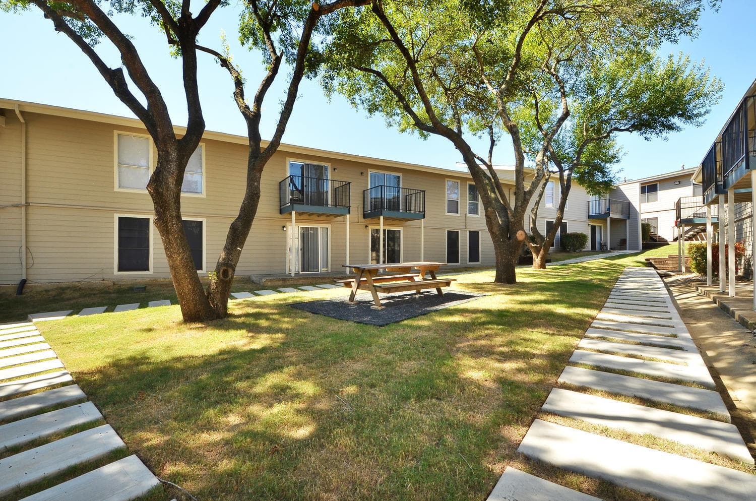 Austin Apartment: 1900 Burton Dr