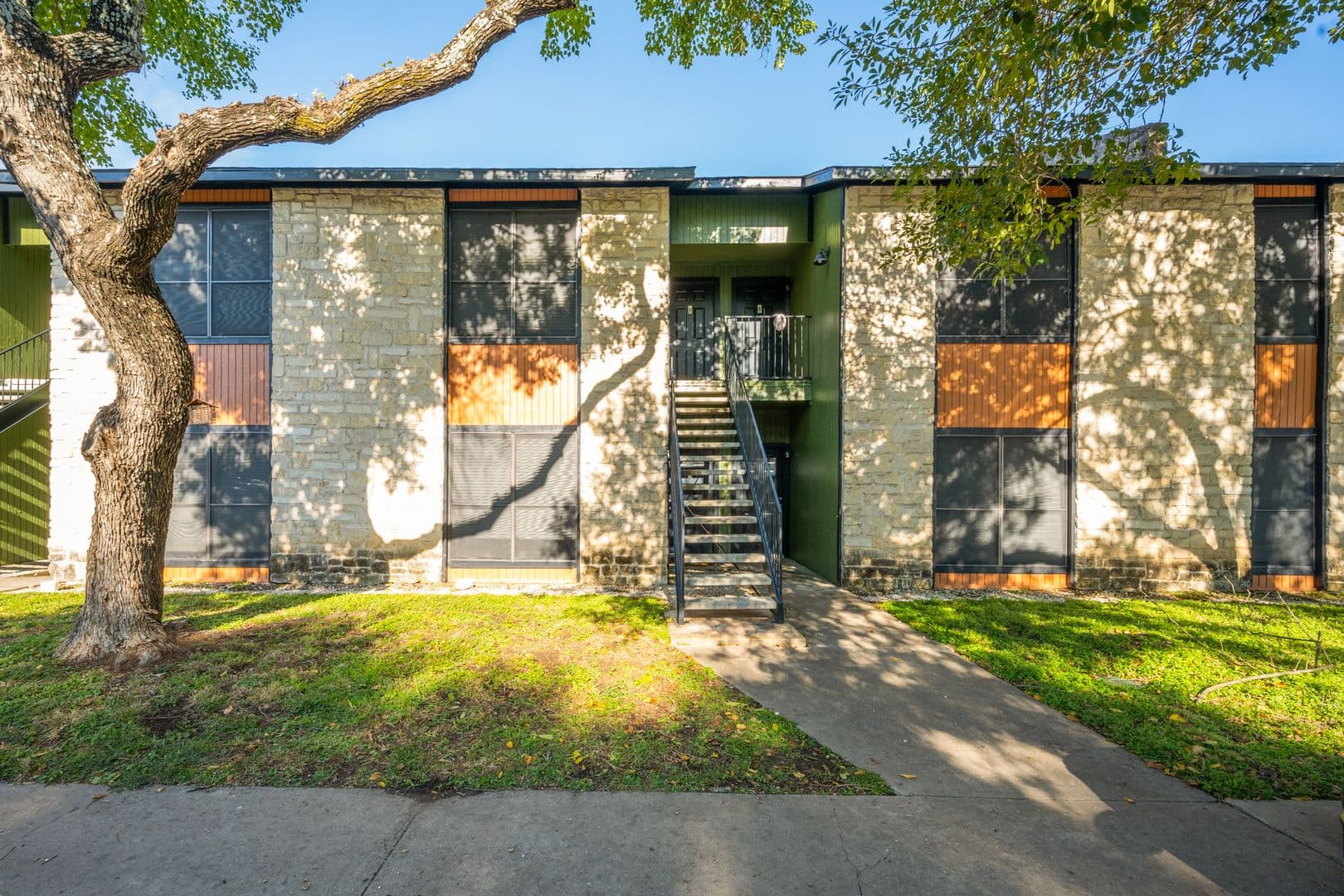 San Marcos Apartment: 1623 Aquarena Springs Drive