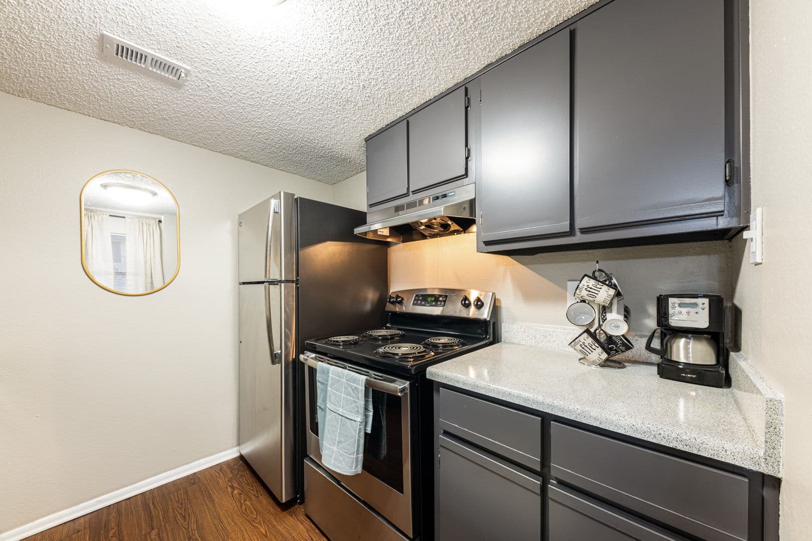 Austin Apartment: 1720 Woodward Street