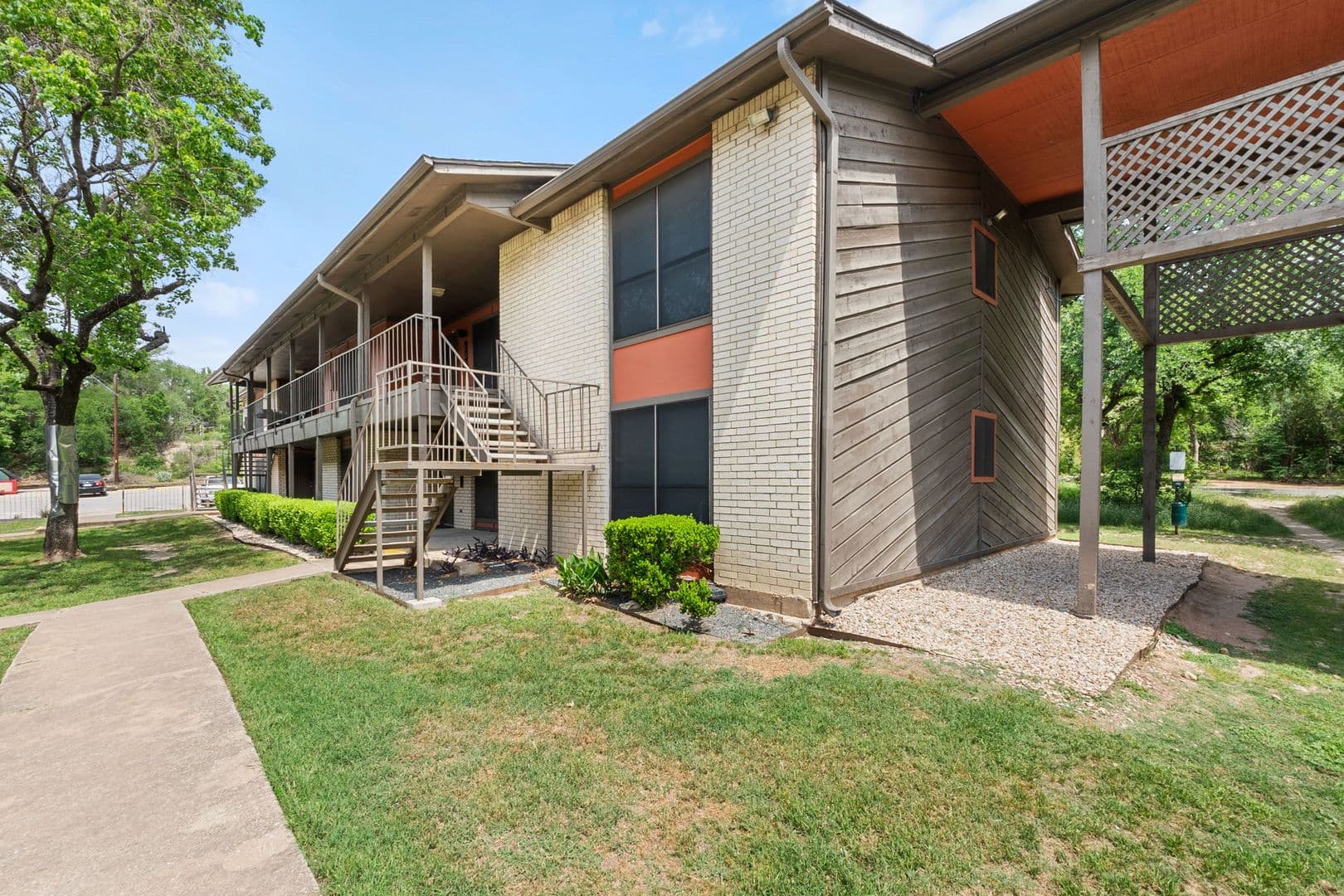 Austin Apartment: 2001 South IH 35