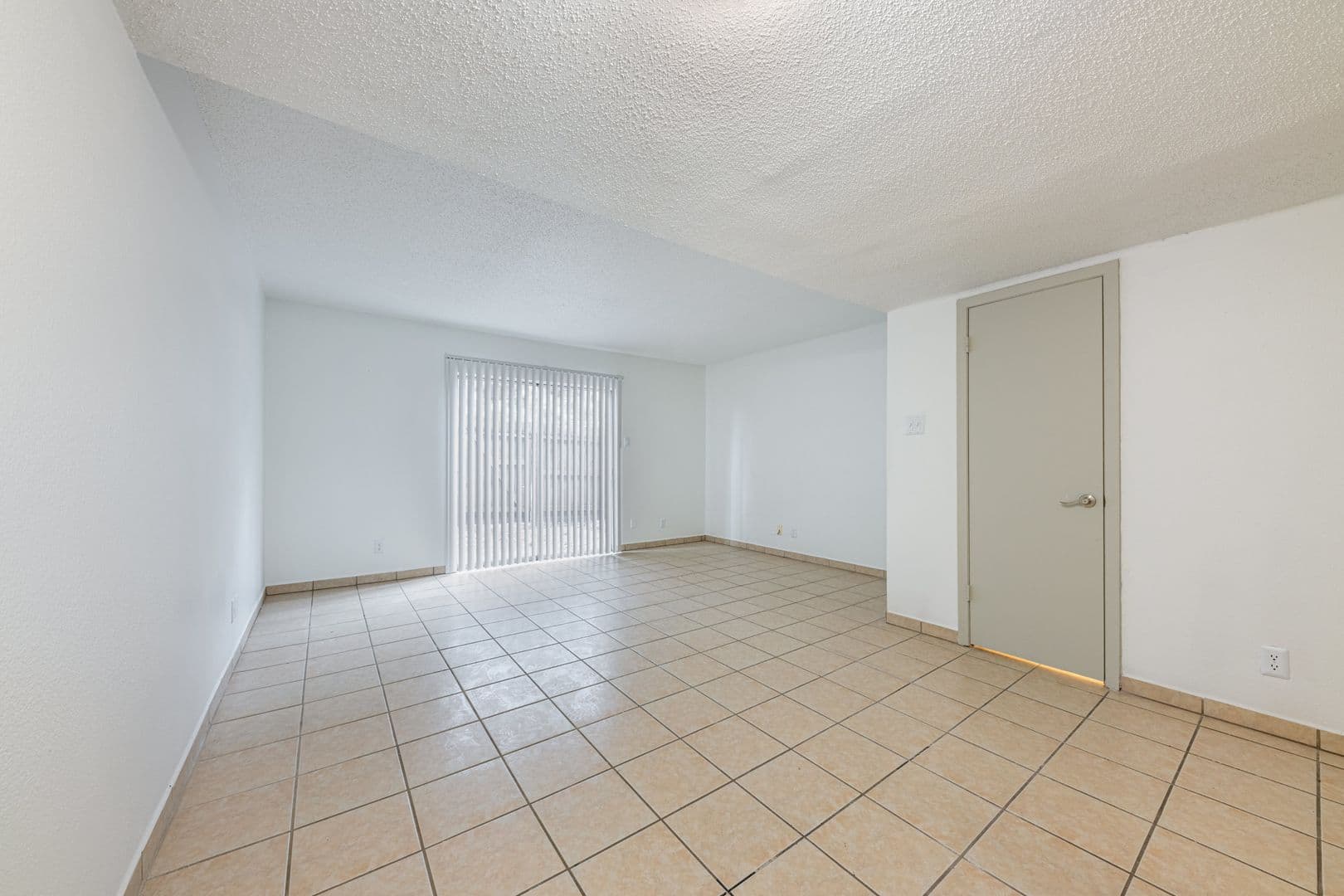 San Marcos Apartment: 317 Craddock Avenue