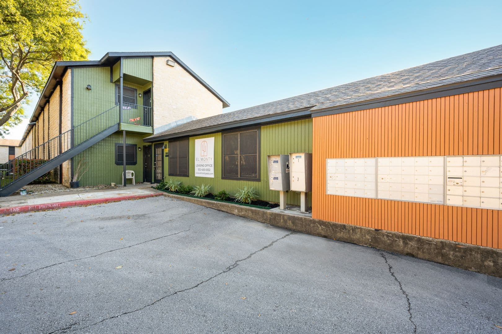 San Marcos Apartment: 1623 Aquarena Springs Drive