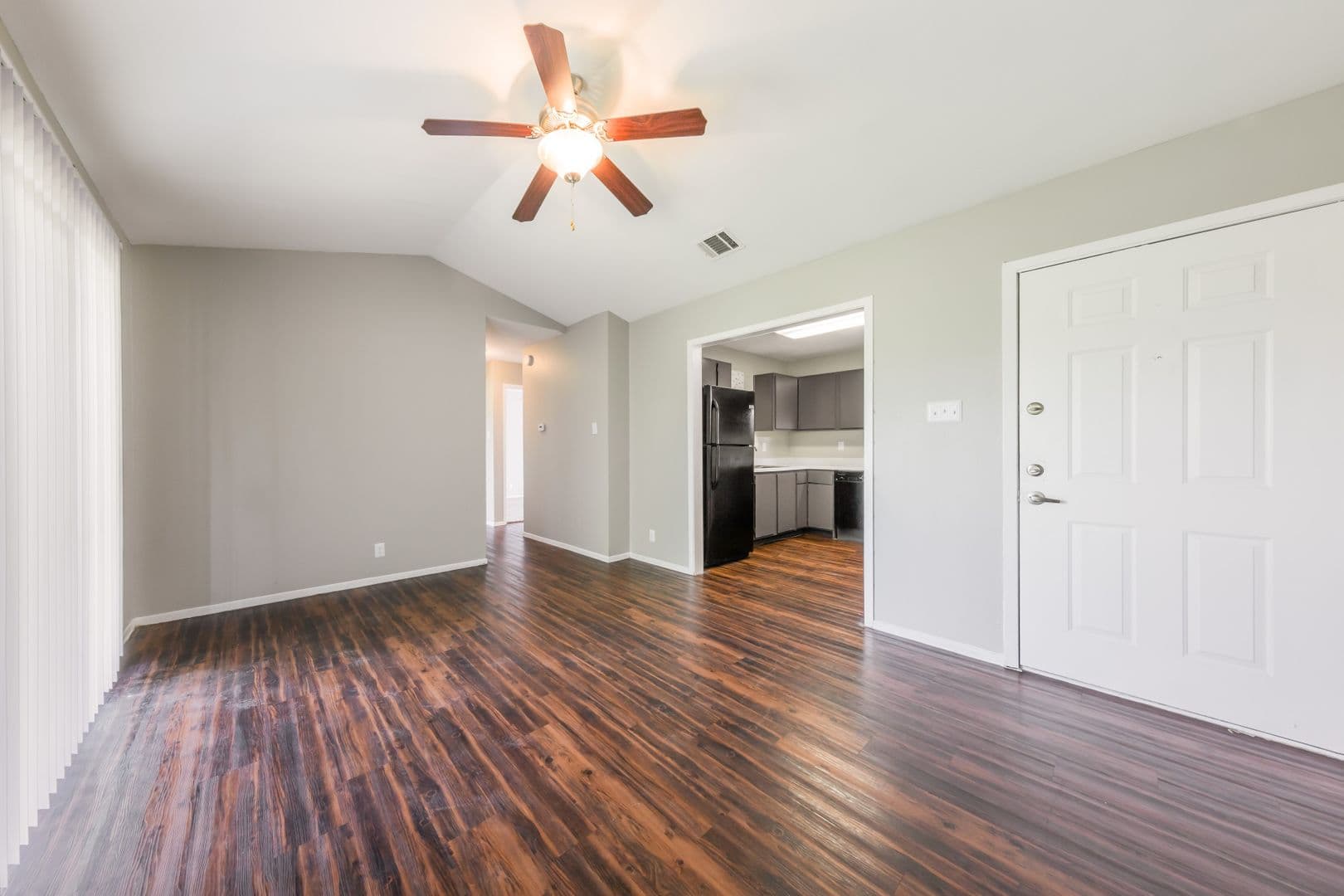 San Marcos Apartment: 1623 Aquarena Springs Drive