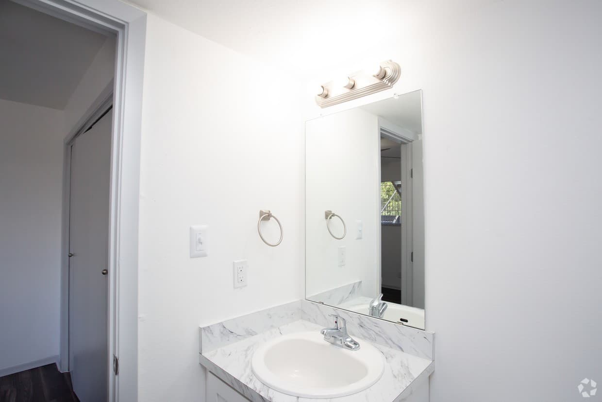 Austin Apartment: 8001 Gessner Drive