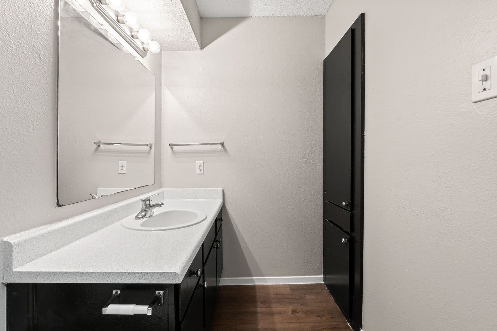 Austin Apartment: 2001 South IH 35