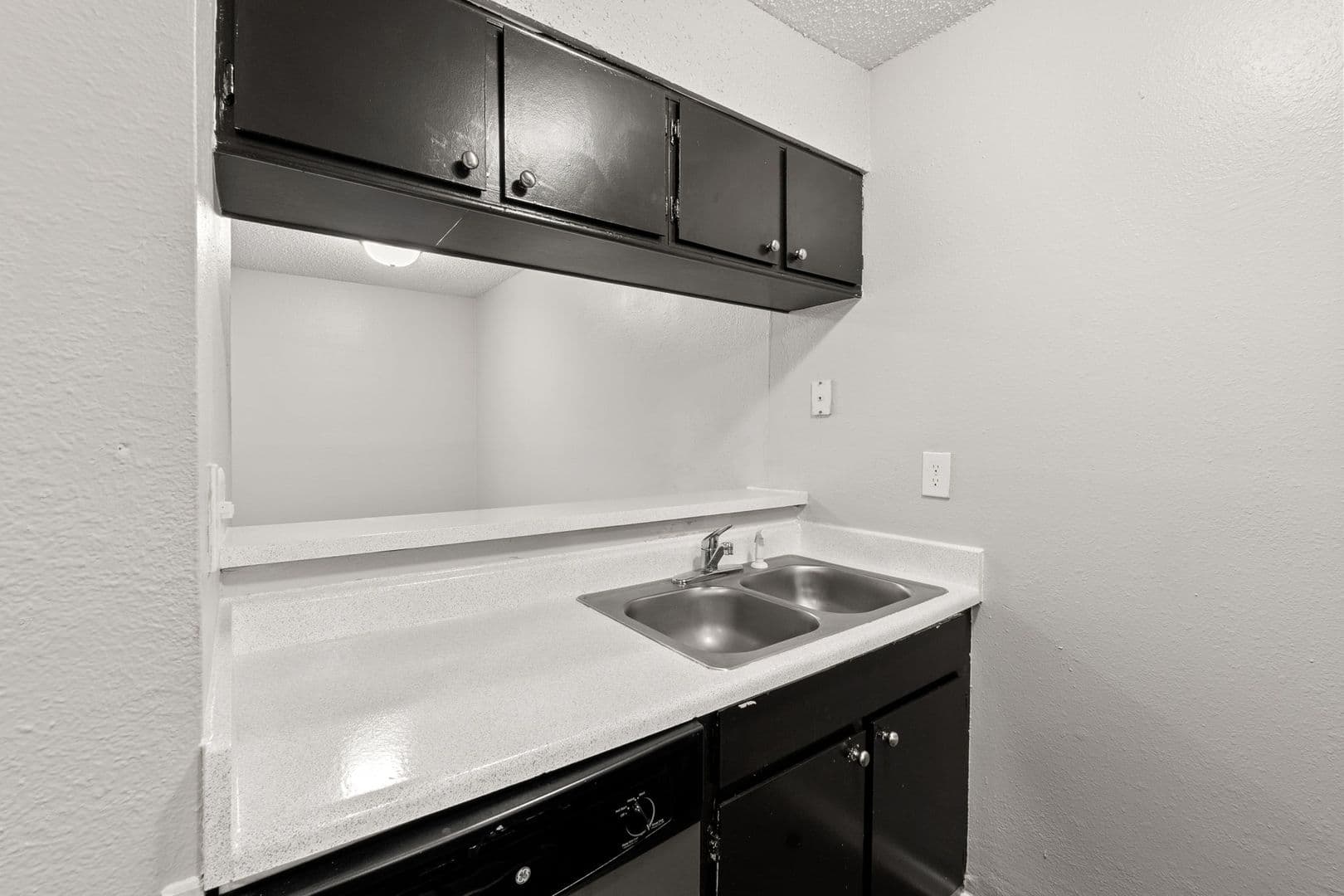 Austin Apartment: 2001 South IH 35
