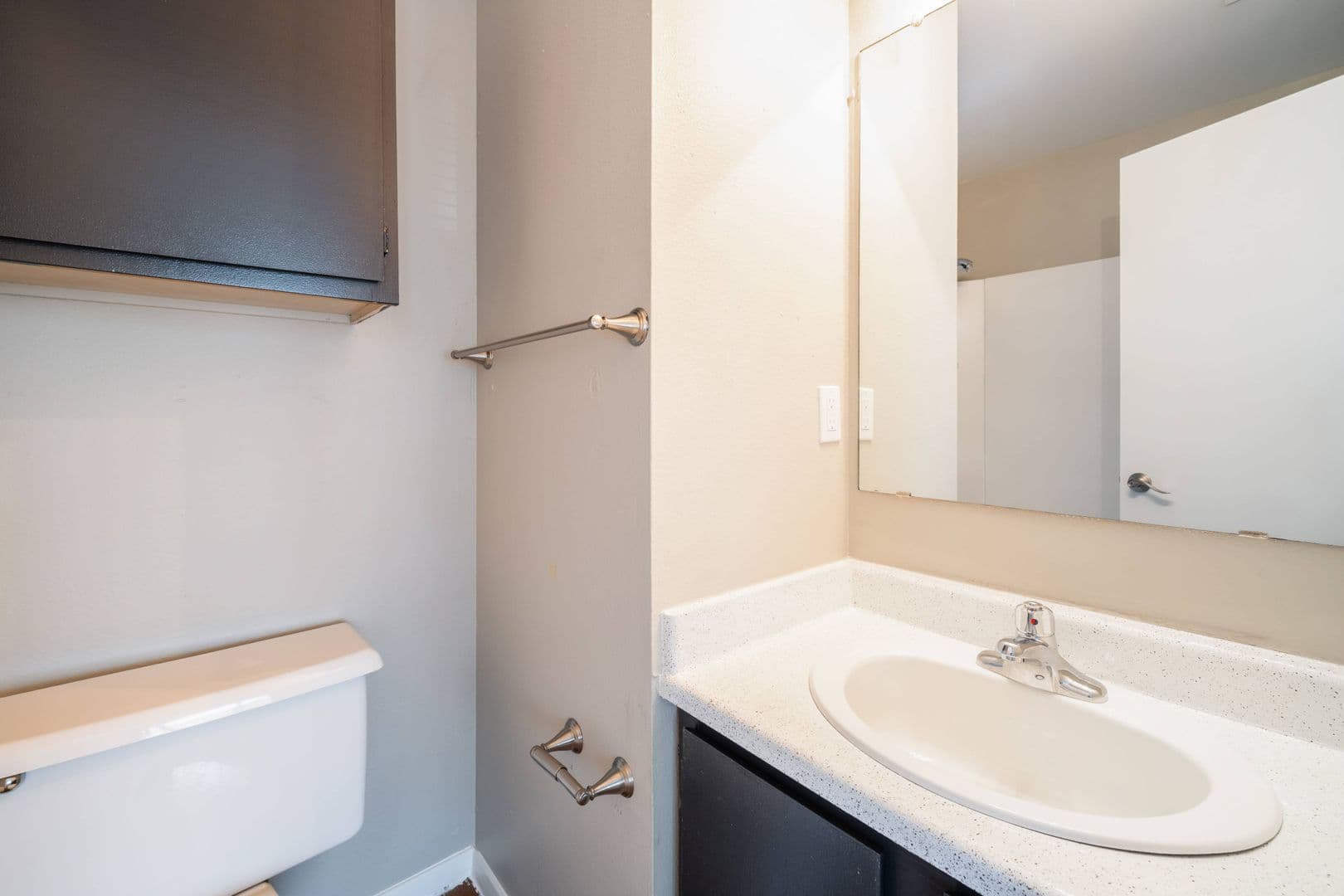 San Marcos Apartment: 1623 Aquarena Springs Drive