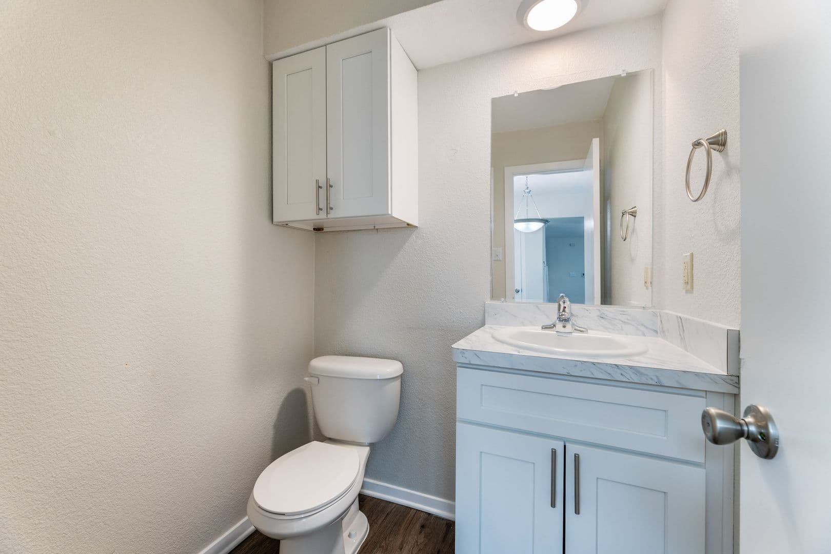 Taylor Apartment: 210 W. Lake Drive