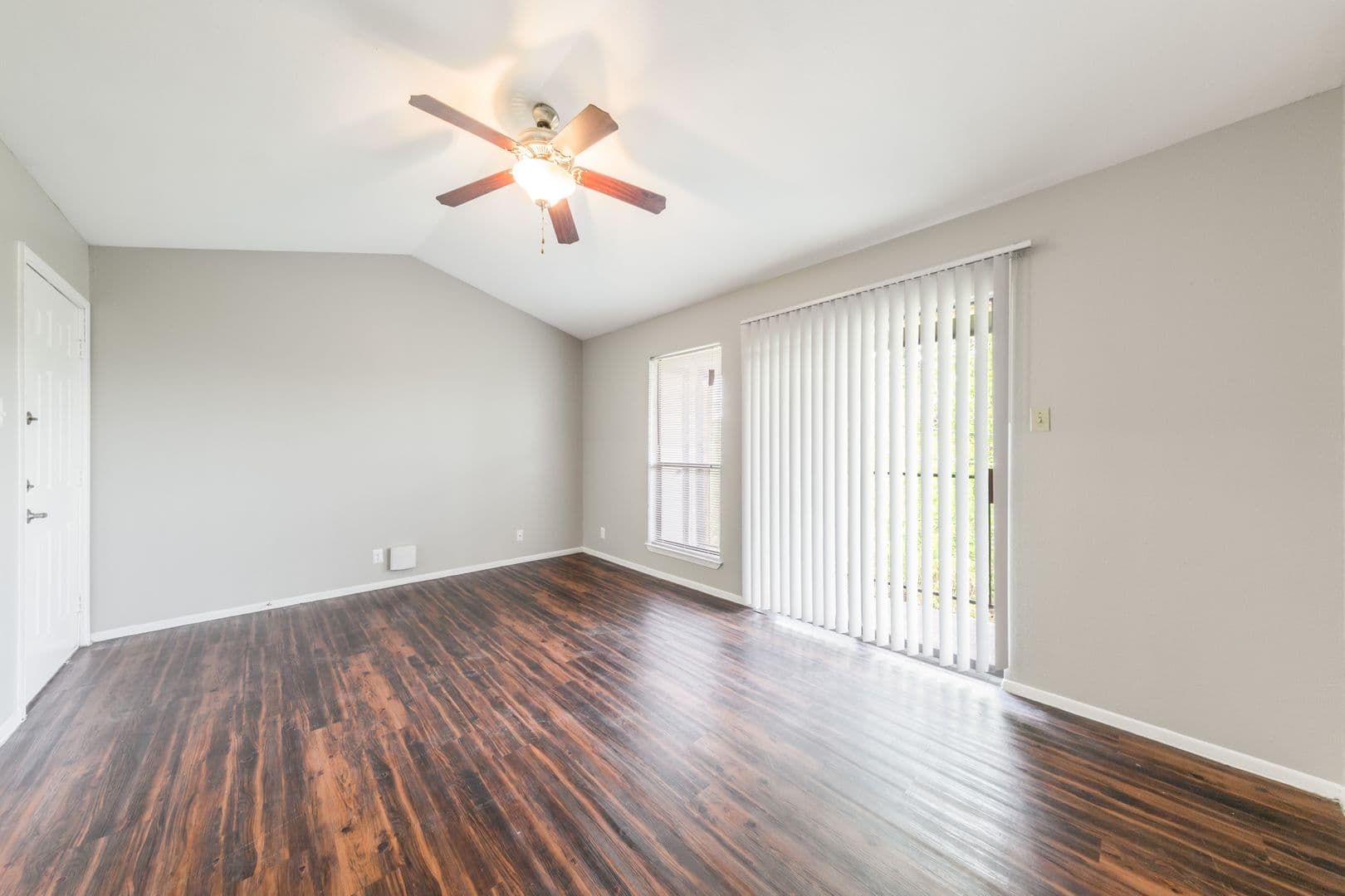 San Marcos Apartment: 1623 Aquarena Springs Drive