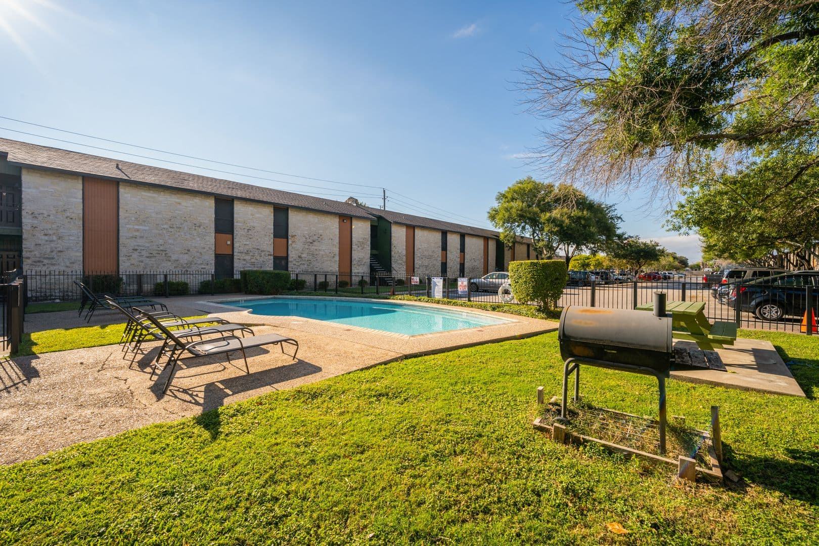 San Marcos Apartment: 1623 Aquarena Springs Drive