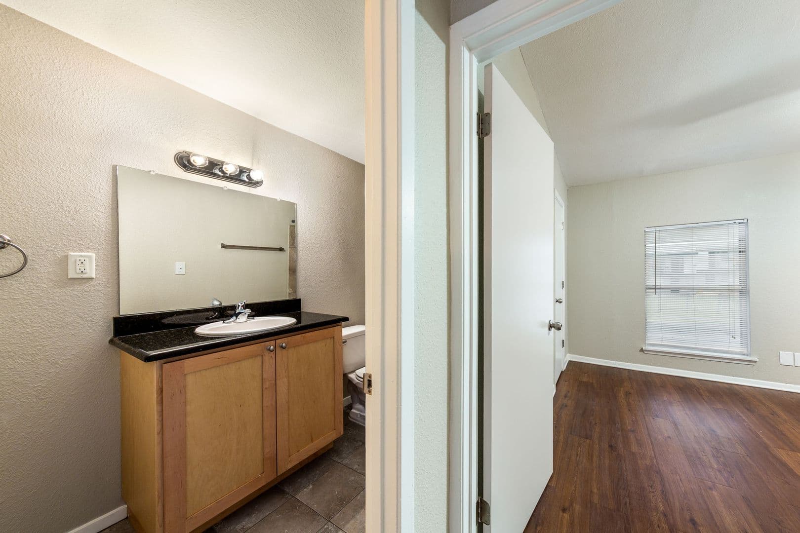 Austin Apartment: 1900 Burton Dr