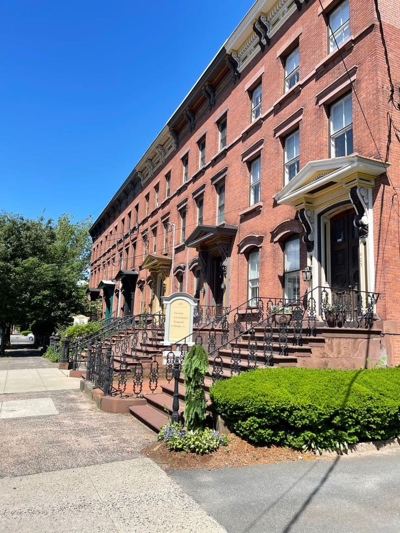 New Haven Apartment: 411 Orange Street  - 2A