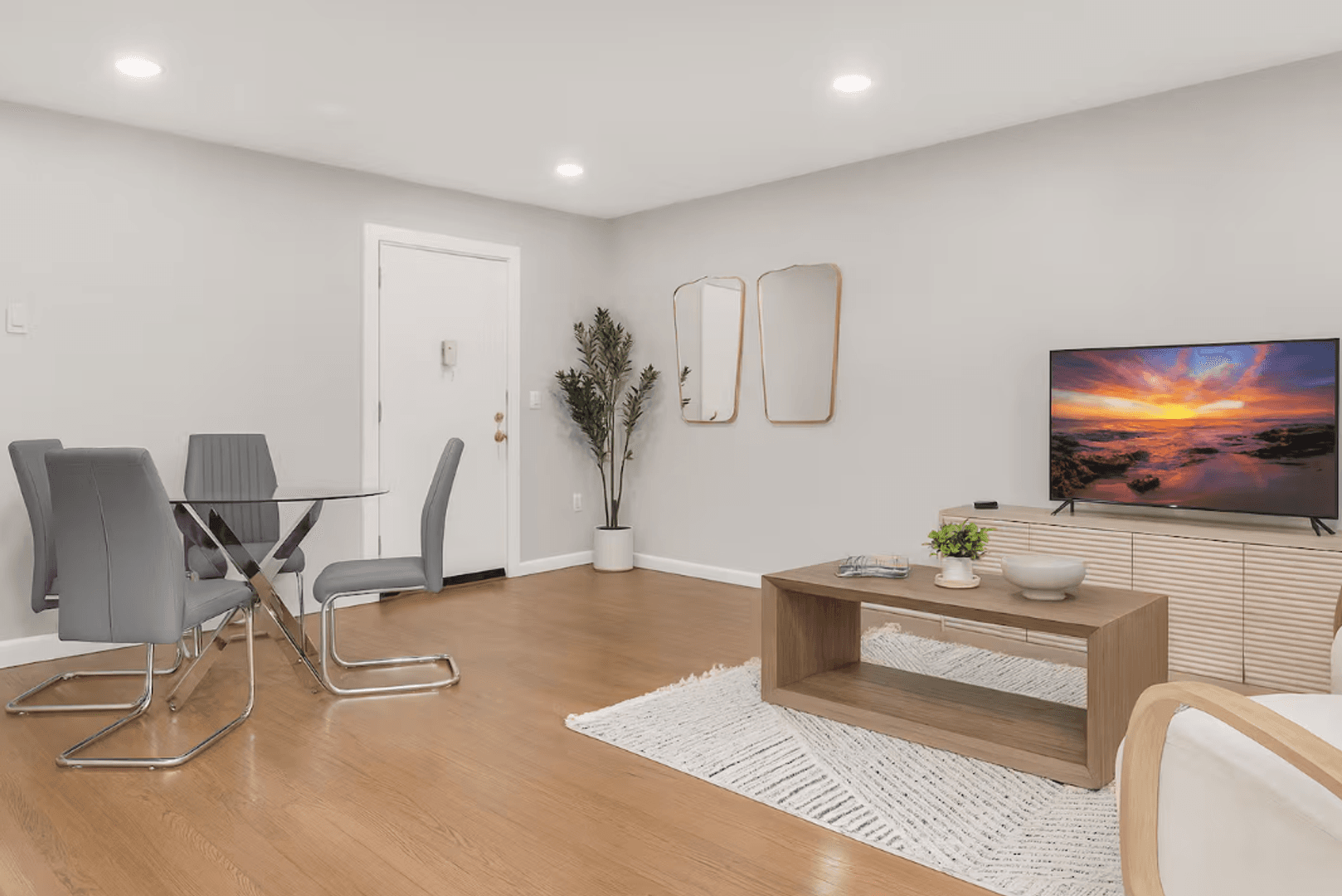 New Haven Apartment: 58 Fountain St  - 204