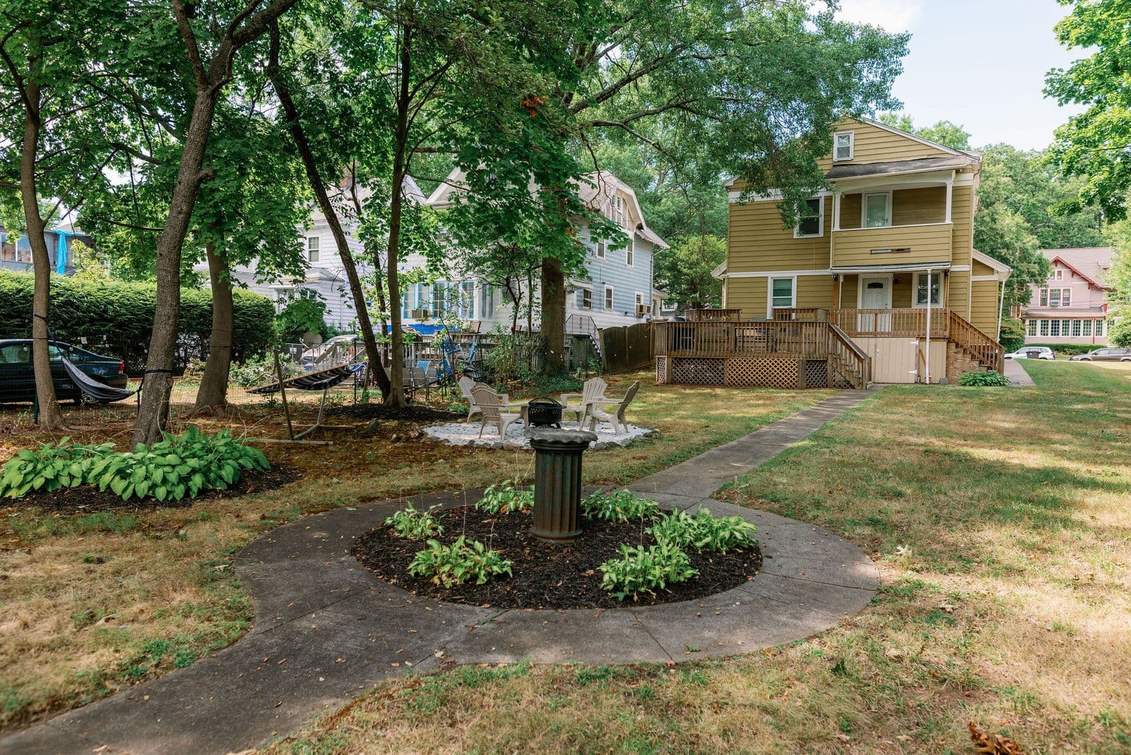 NEW HAVEN House: 409 NORTON PARKWAY