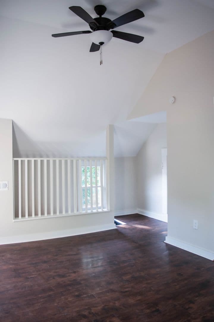 New Haven House: 17 Market Street