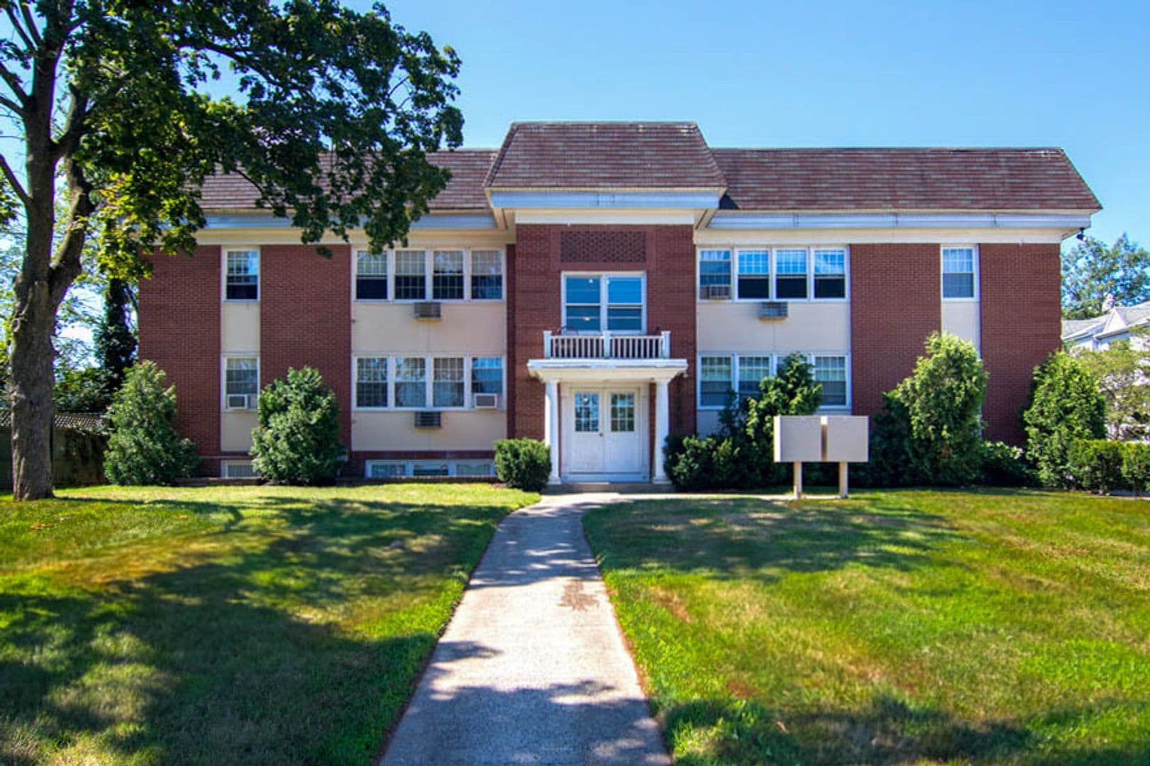 New Haven Apartment: 58 Fountain St  - 204