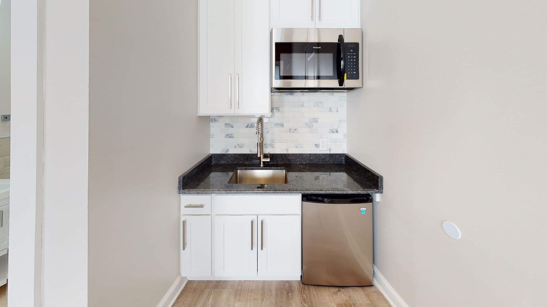 New Haven Apartment: 411 Orange Street  - 2A