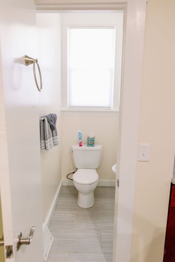 NEW HAVEN House: 409 NORTON PARKWAY