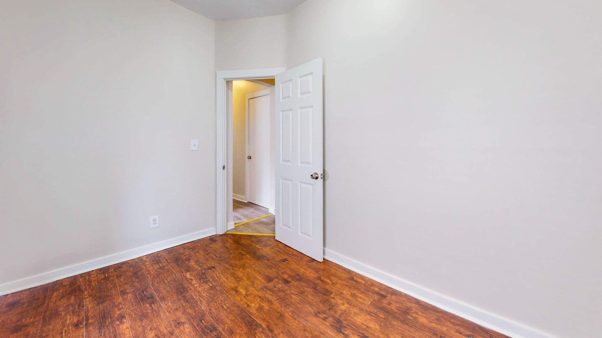 New Haven Apartment: 46-48 Henry St - 2R