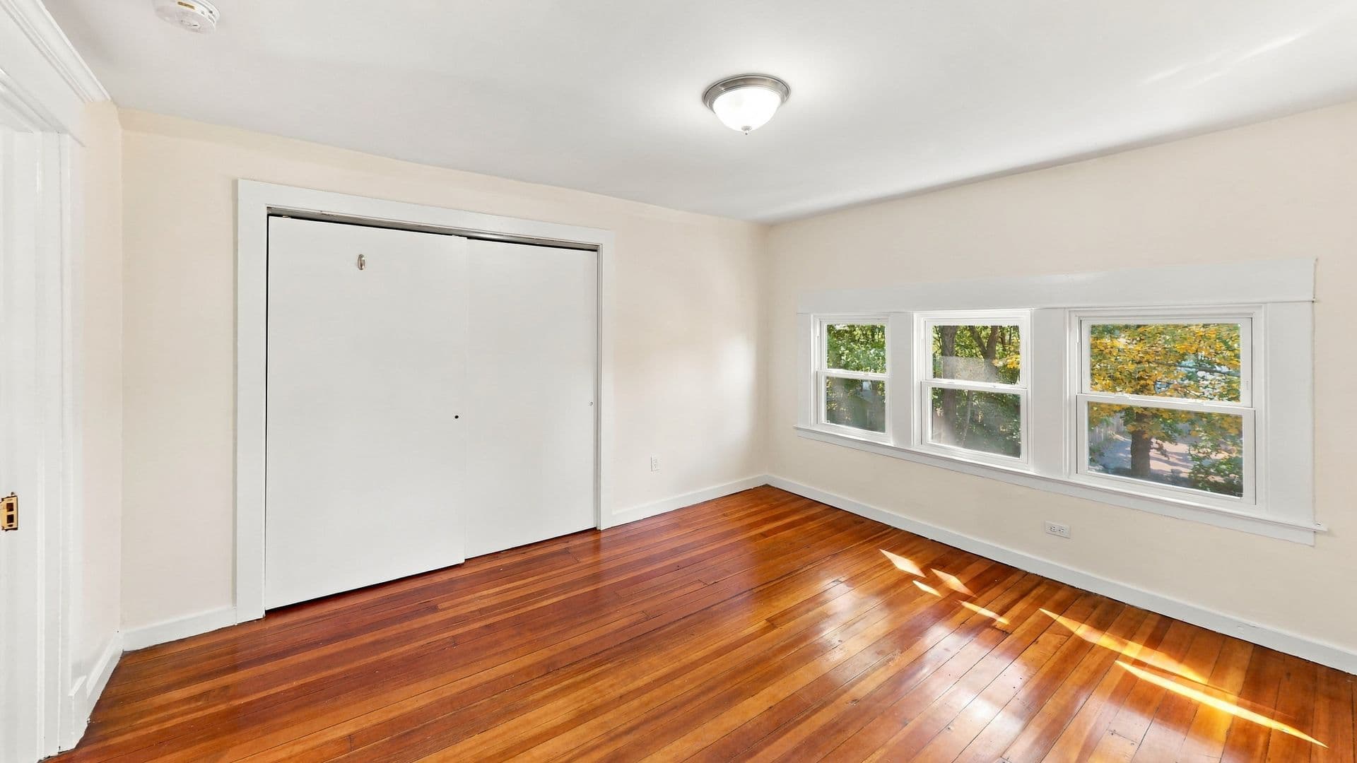 New Haven Apartment: 252 Goffe Terrace, 3