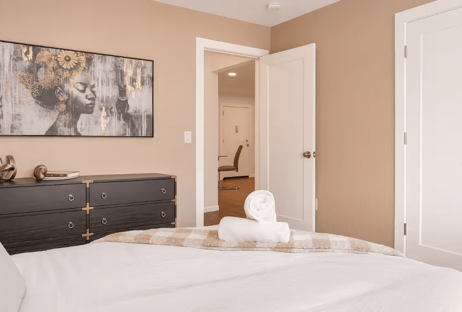 New Haven Apartment: 58 Fountain St  - 204