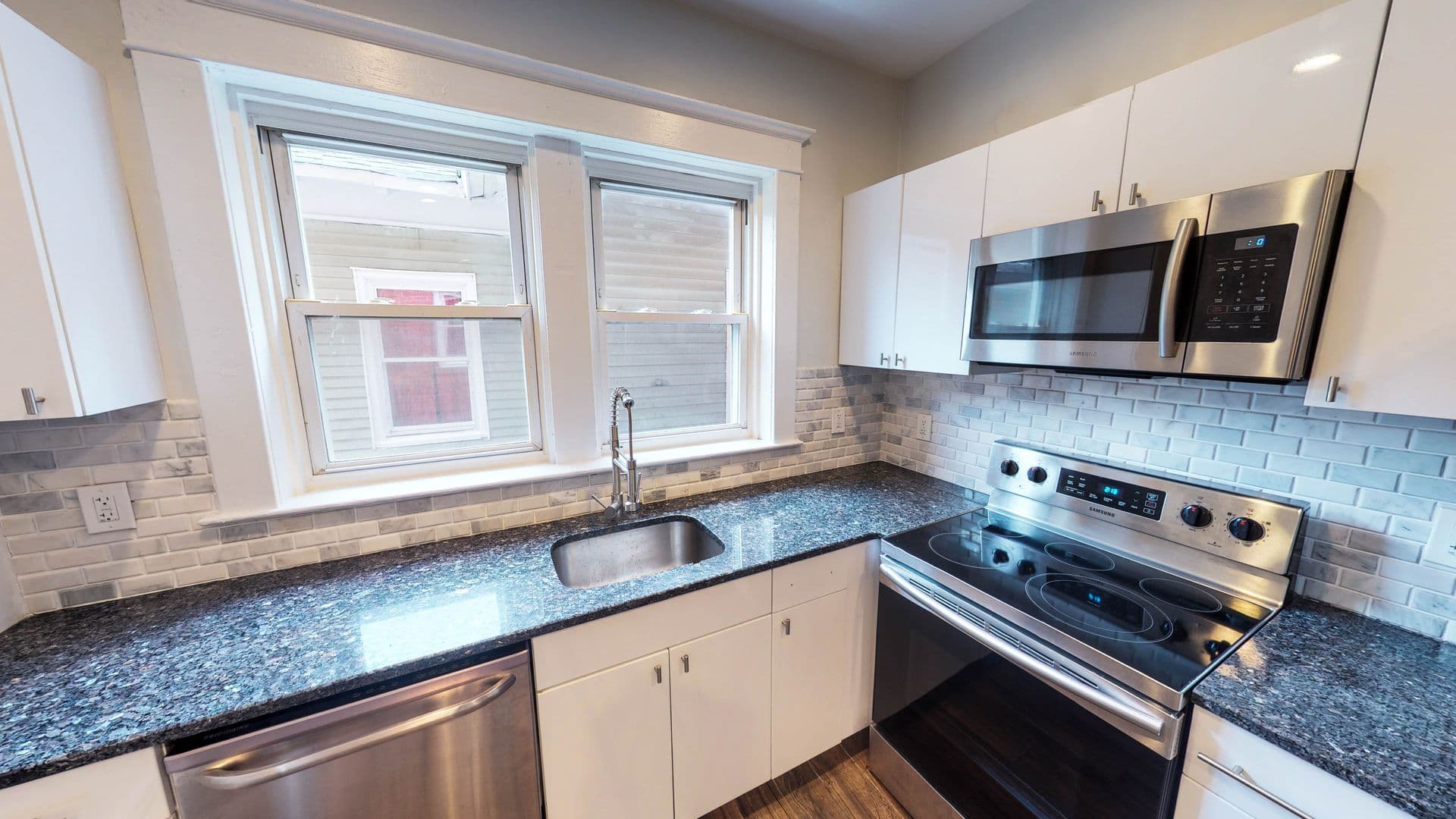 New Haven Apartment: 90 Bristol St