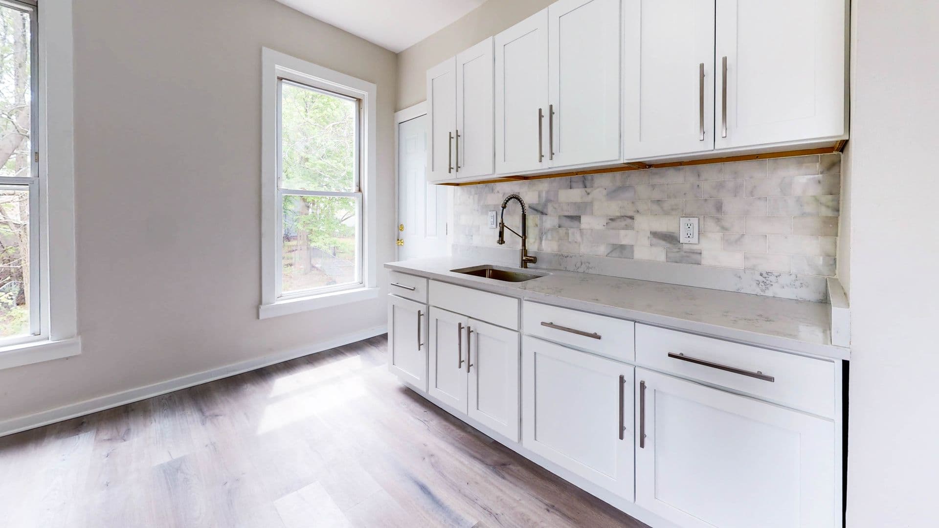 New Haven Apartment: 46-48 Henry St - 2R