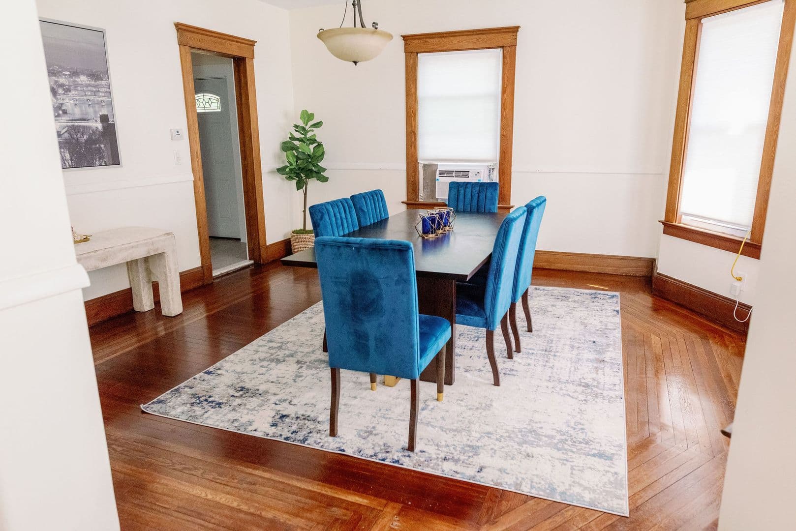 NEW HAVEN House: 409 NORTON PARKWAY