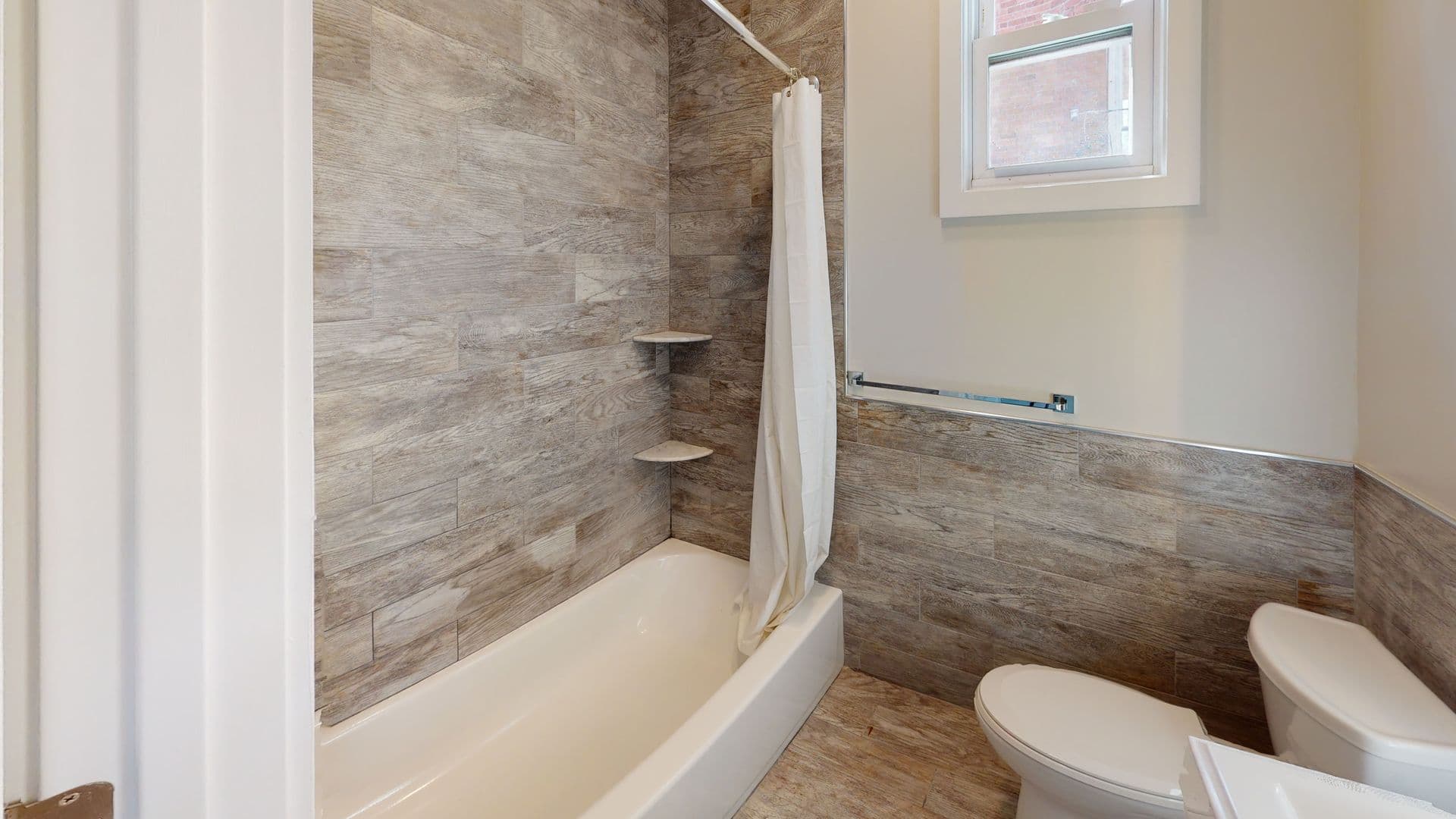 New Haven Apartment: 542 Chapel Street  - 2
