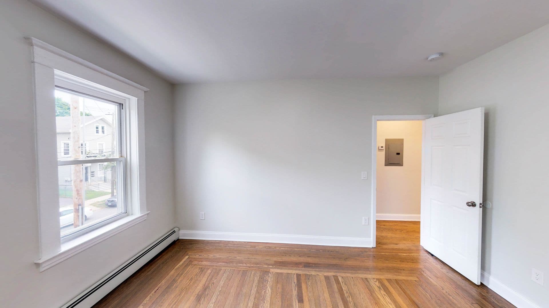 New Haven Apartment: 90 Bristol St