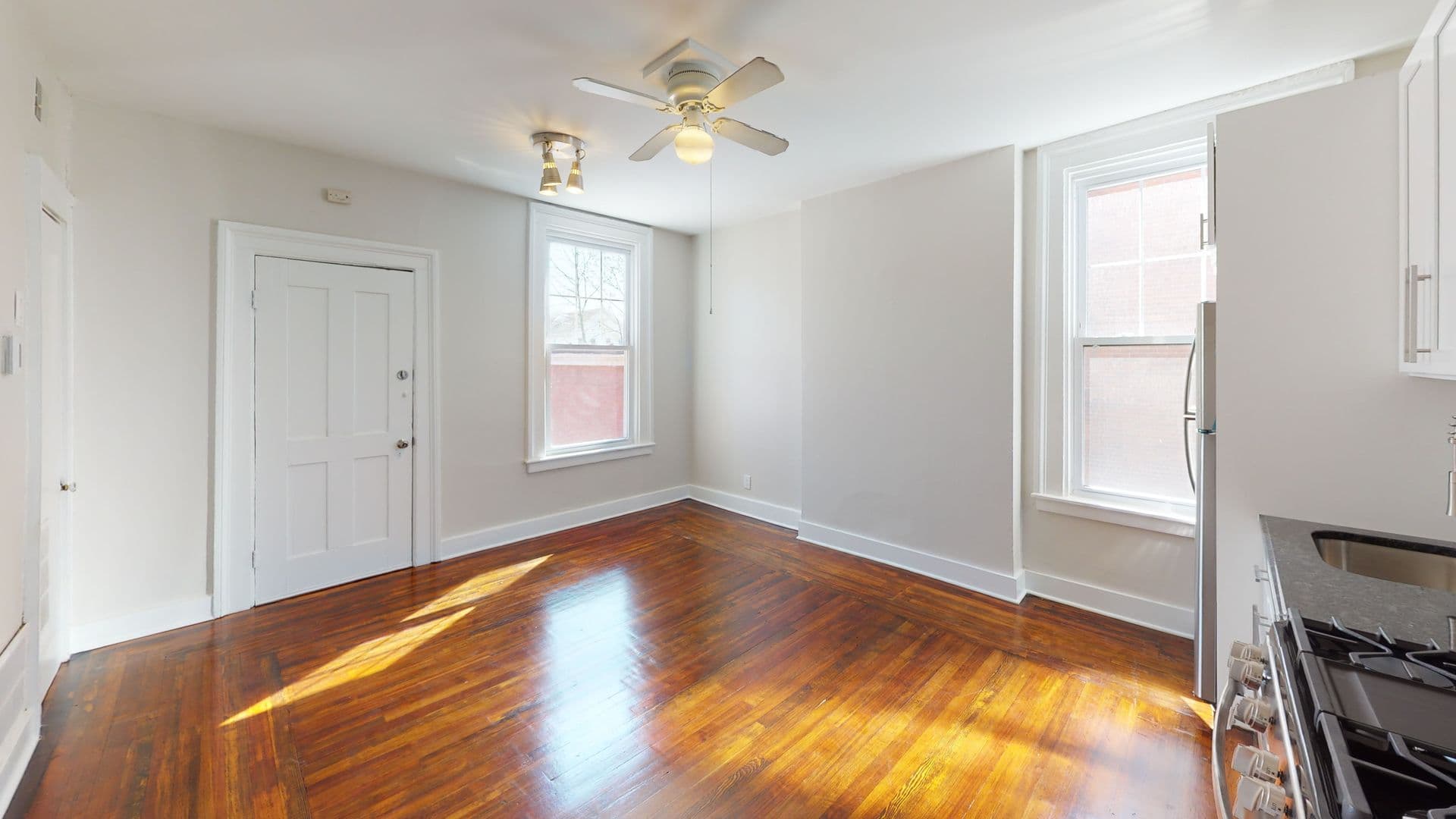 New Haven Apartment: 542 Chapel Street  - 2