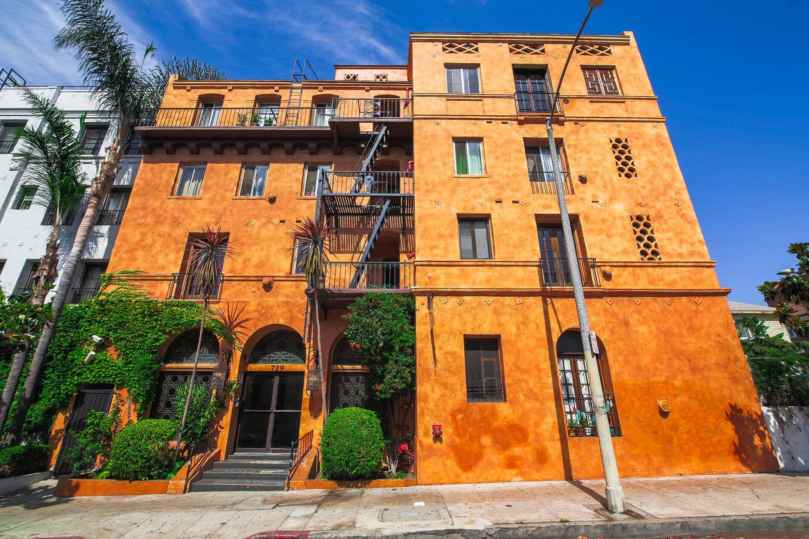 Los Angeles Apartment: 729 - 735 S St Andrews Pl
