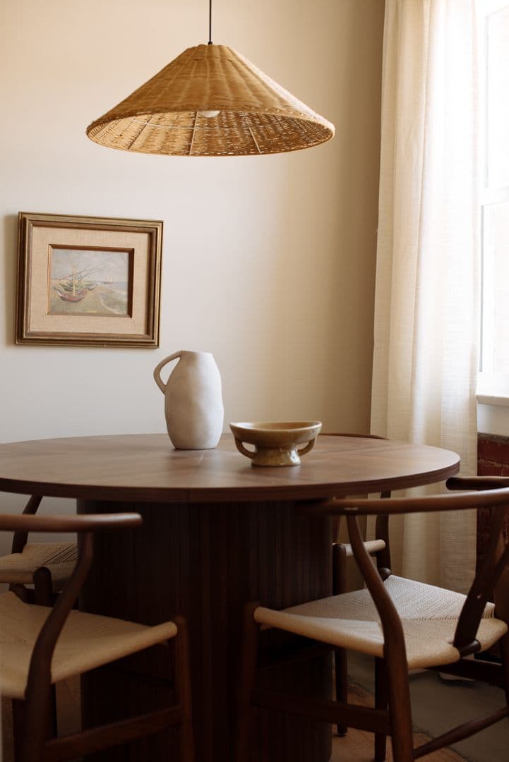 Los Angeles Apartment: 1825 N Cahuenga Blvd.