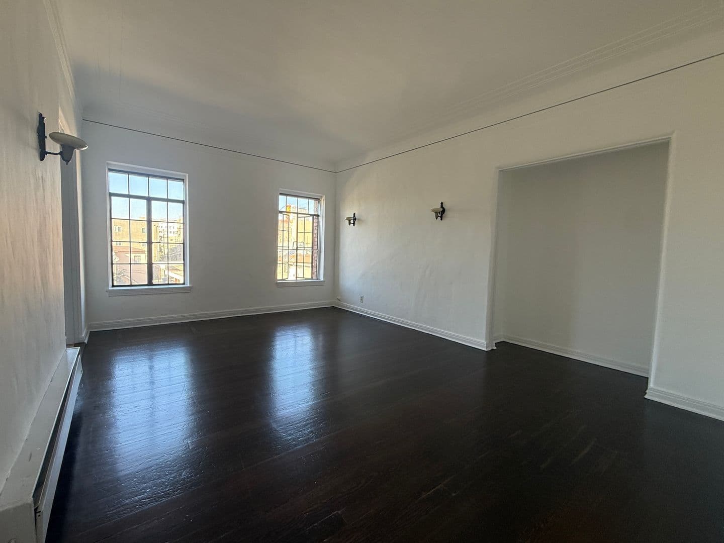 Los Angeles Apartment: 3748 W 9th St.