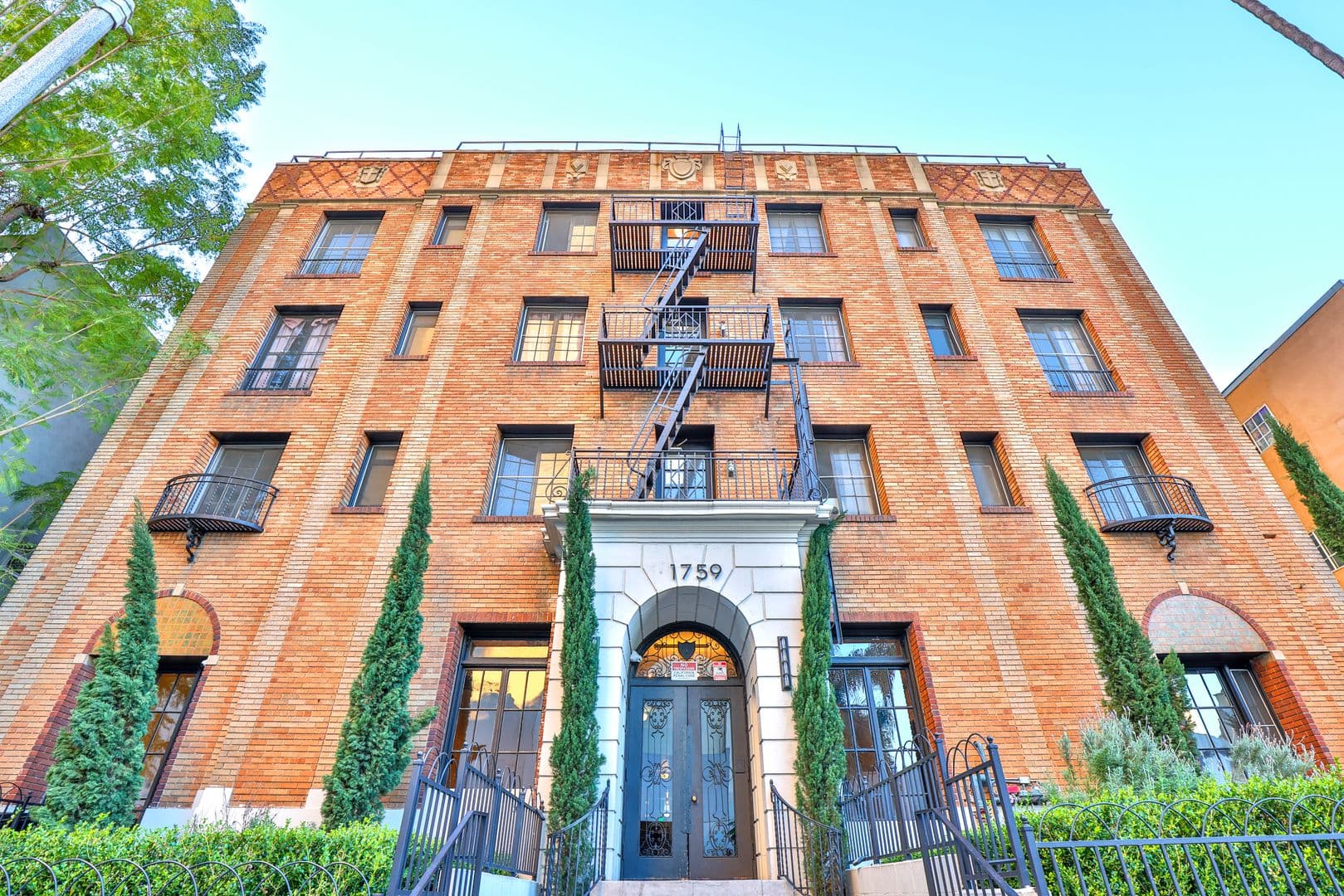 Los Angeles Apartment: 1759 Orchid Ave.