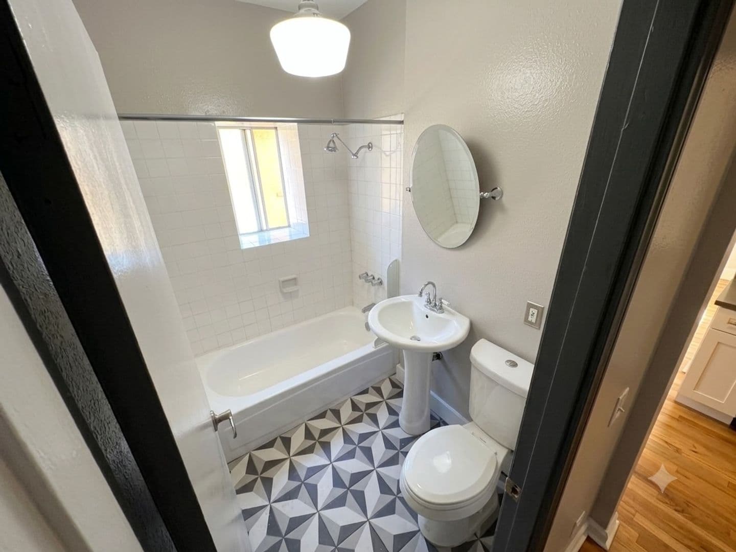 Los Angeles Apartment: 1975 N Beachwood Dr.