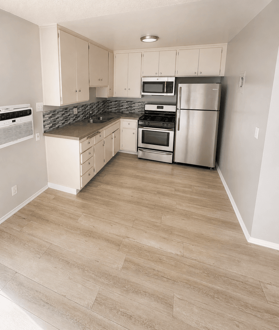 Los Angeles Apartment: 1825 N Cherokee Ave.