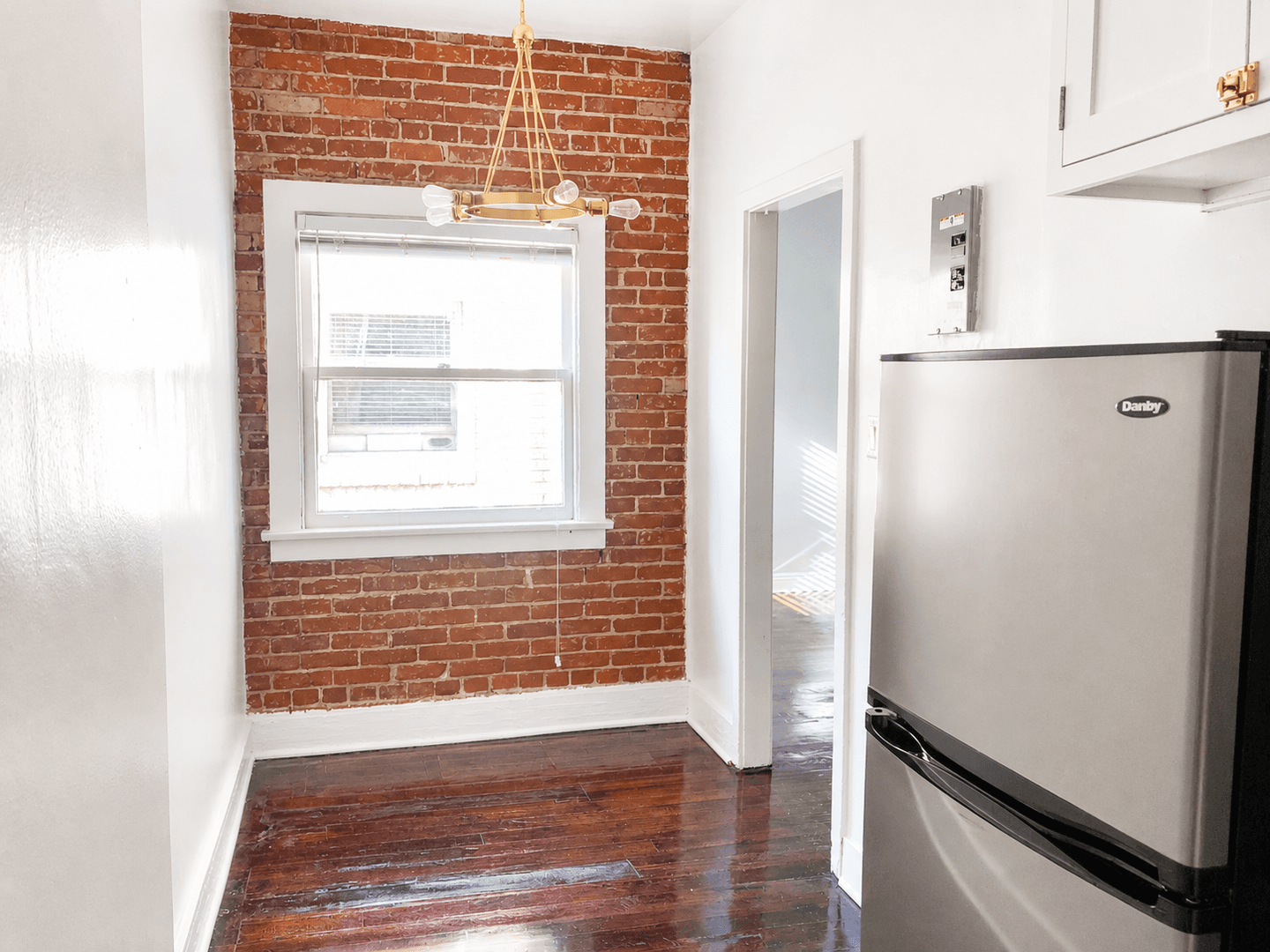 Los Angeles Apartment: 1825 N Cahuenga Blvd.
