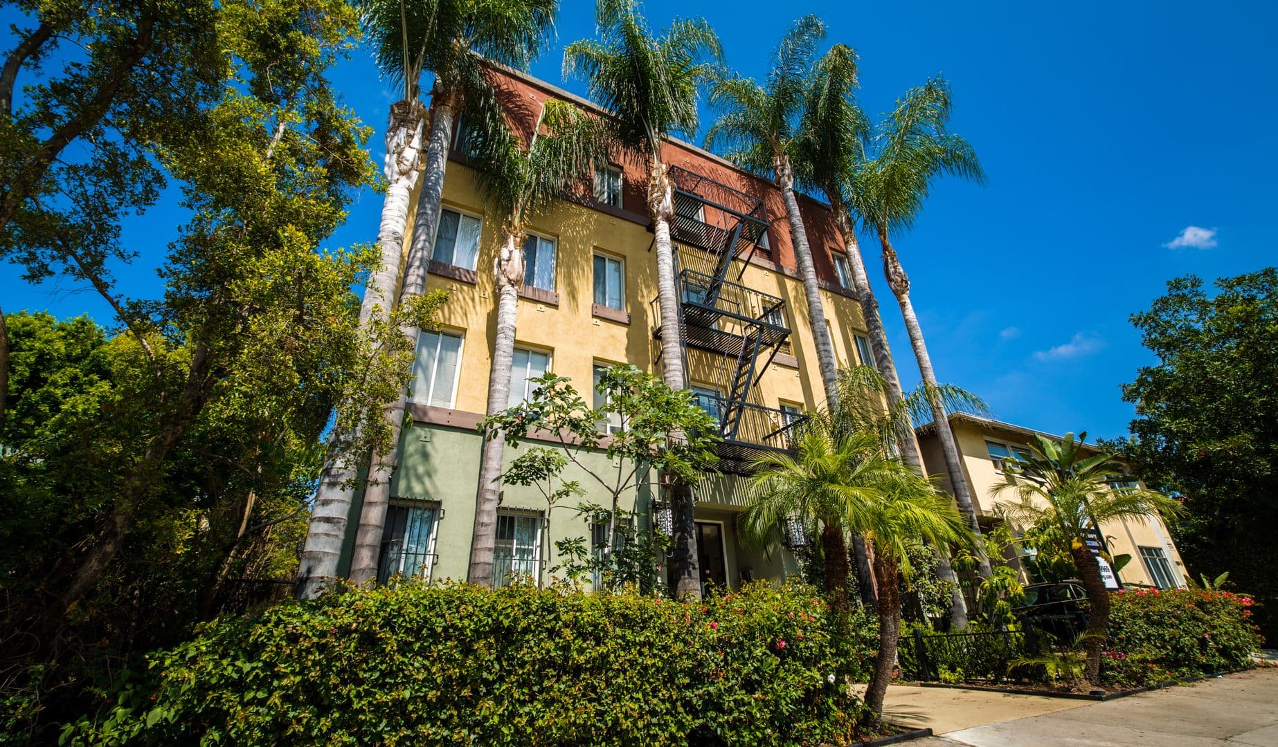 Los Angeles Apartment: 1975 N Beachwood Dr.