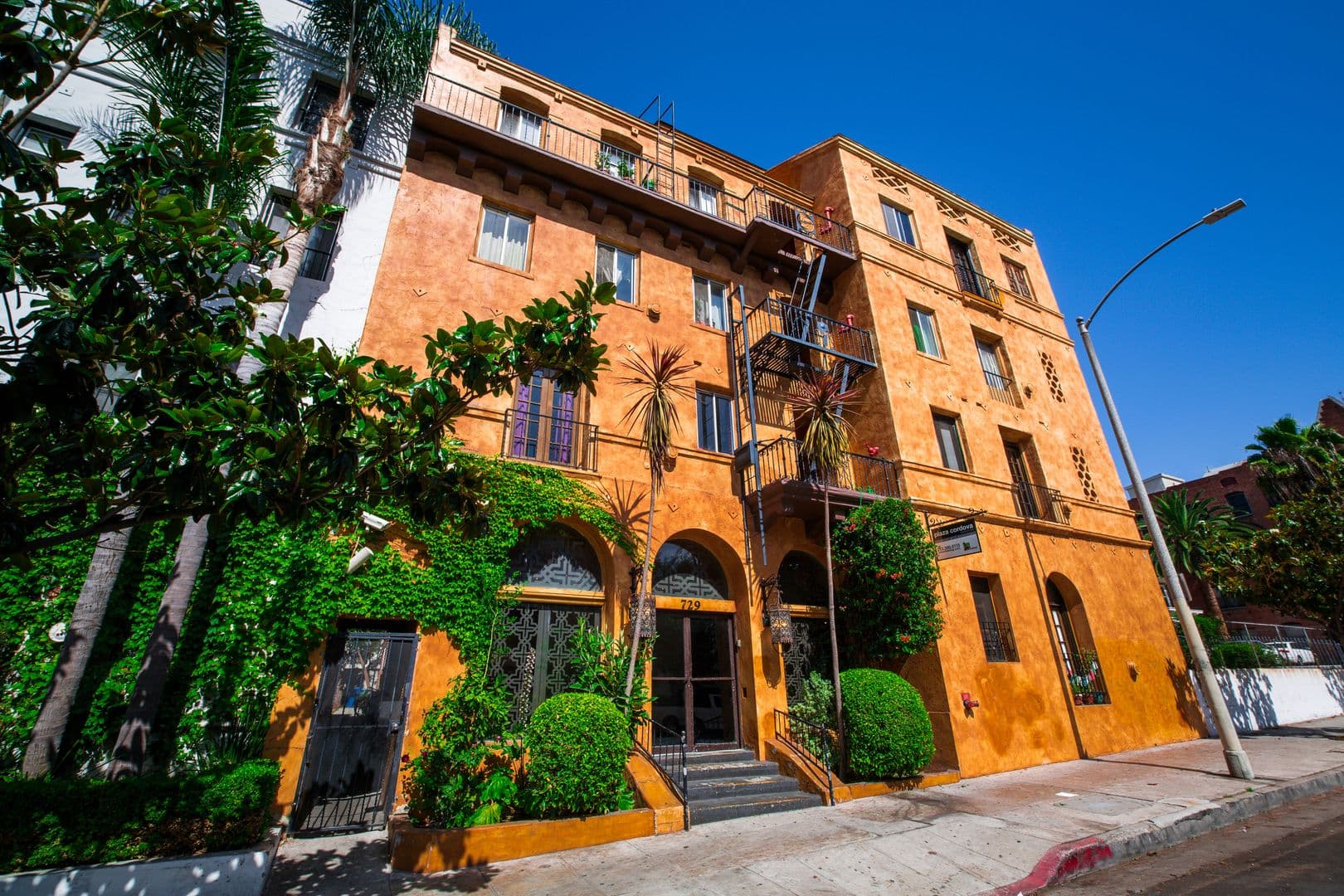 Los Angeles Apartment: 729 - 735 S St Andrews Pl