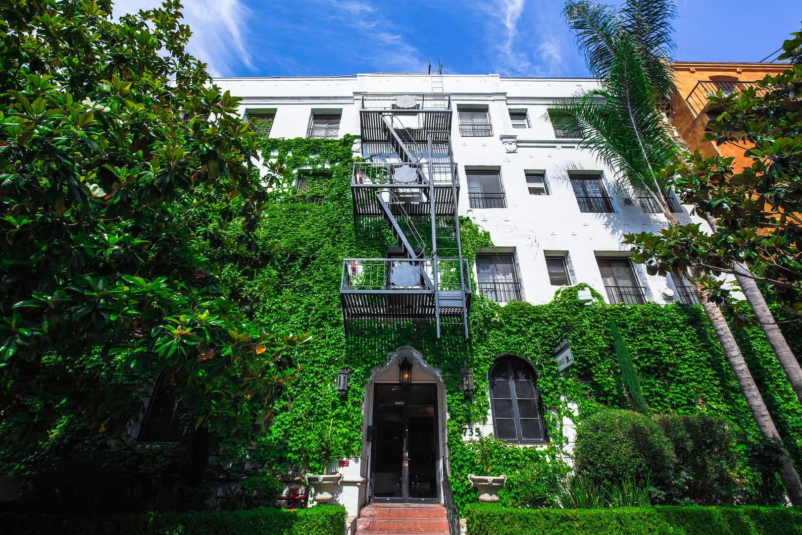 Los Angeles Apartment: 729 - 735 S St Andrews Pl