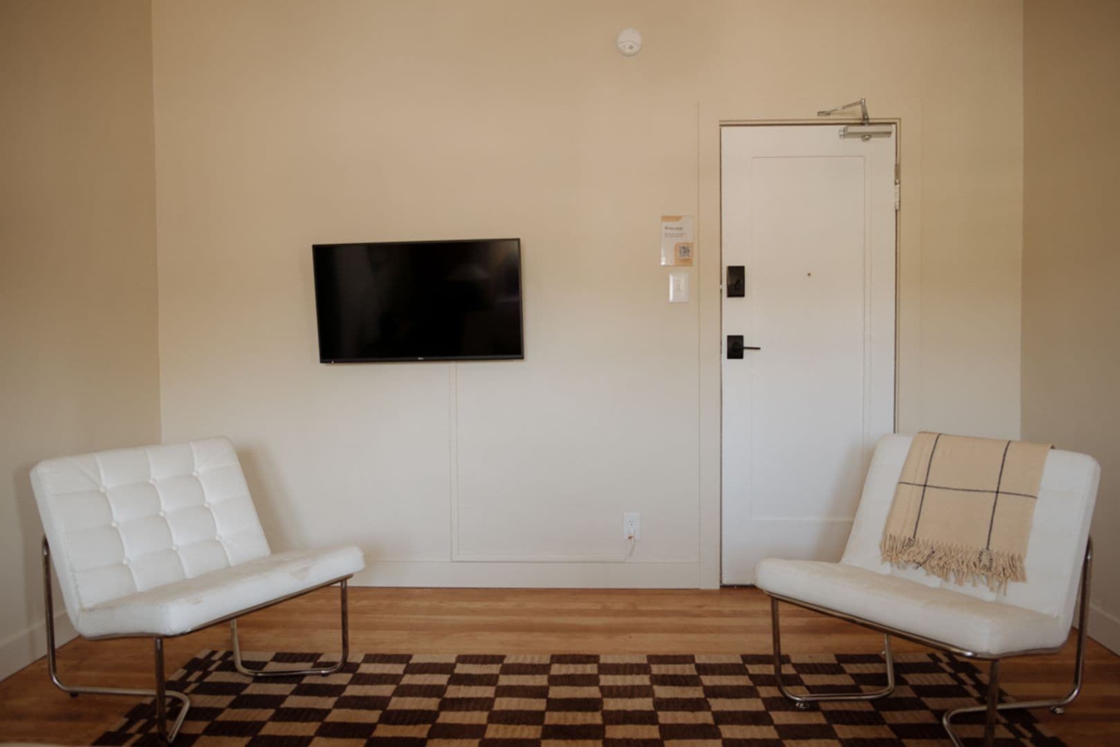 Los Angeles Apartment: 1825 N Cahuenga Blvd.