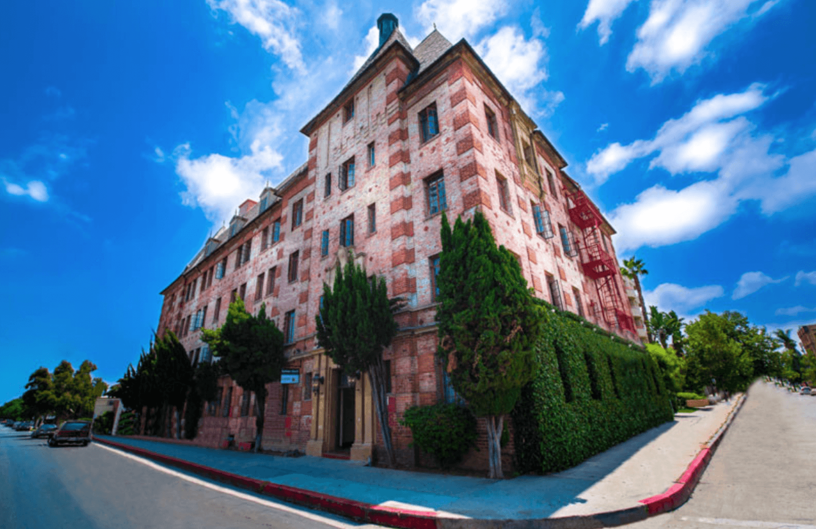 Los Angeles Apartment: 3748 W 9th St.